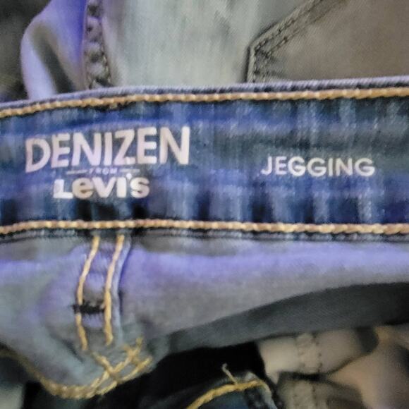 Denizen by Levi's Women's Jeans Jegging W26 Light Wash Inseam 28 Super Condition - Picture 3 of 11